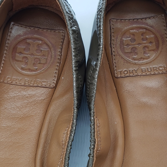 Tory Burch Eddie Bow Patent Leather Flats Olive Green Womens 8 - Picture 16 of 16